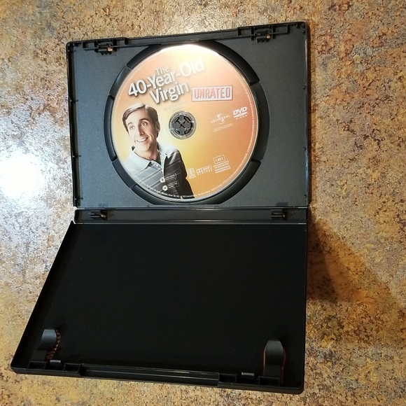 The 40-Year-Old Virgin movie DVD, EUC - Picture 2 of 3